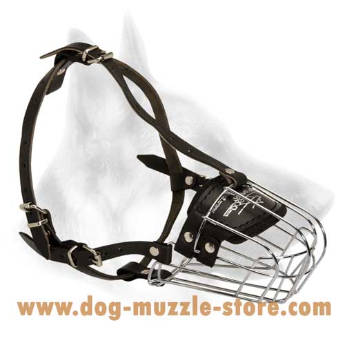 Well Ventilated Dog Muzzle With Adjustable Straps